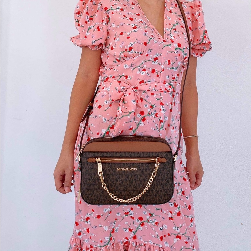 Michael Kors Jet Set LG EW Zip Xbody - Picture 8 of 8